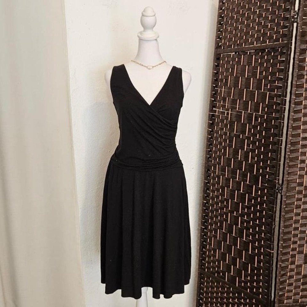 Women's GAP Black Midi Dress with Ruched Detail and V-neckline Size XS